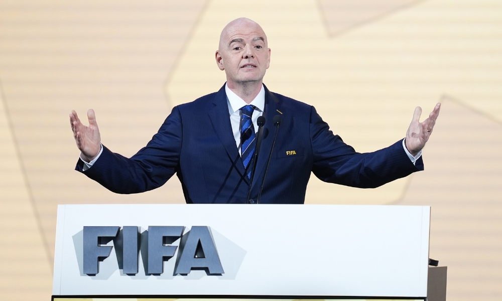 球迷们将继 球迷们将继